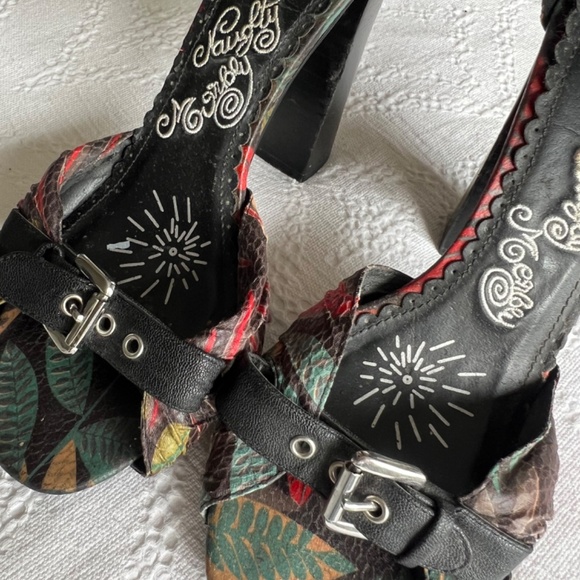 Naught Monkey high heals, ankle strap, size 38 - Picture 3 of 7